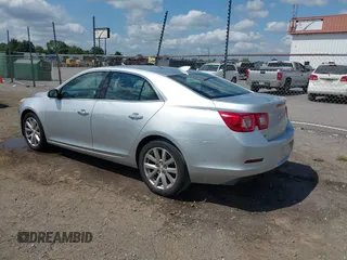 2016 Chevrolet Malibu Limited LTZ with VIN 1G11E5SAXGU142716, listed as a IAAI auction lot 40064815 with 260,881 mi miles. Bid and sale history available at carsss.com. Image 3.