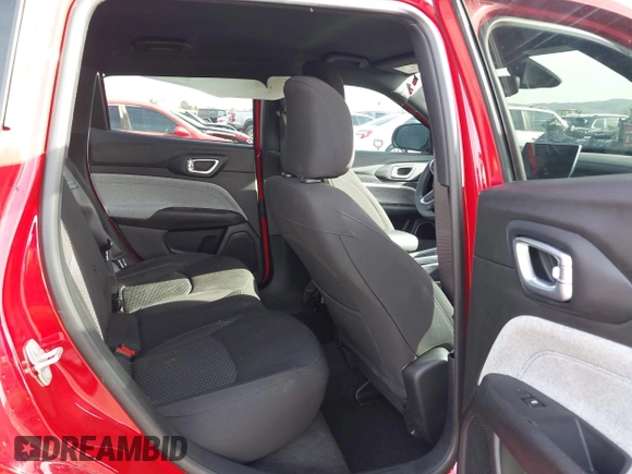 2024 Jeep Compass Sport с VIN 3C4NJDAN5RT575666, выставлен на аукционе IAAI как лот 41231859 с пробегом 17 068 миль миль и . История ставок и продаж доступна на DreamBid. Изображение 8.