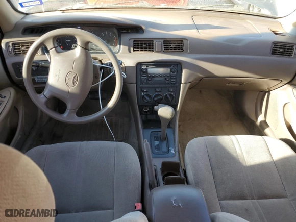 2000 Toyota Camry CE with VIN 4T1BG22KXYU981906, listed as a Copart auction lot 46133775 with 163,106 mi miles and Salvage Title. Bid and sale history available at carsss.com. Image 8.