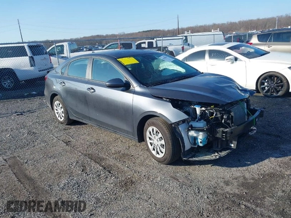 2024 Kia Forte LXS with VIN 3KPF24AD5RE687834, listed as a IAAI auction lot 41586514 with 7,623 mi miles. Bid and sale history available at carsss.com. Image 1.