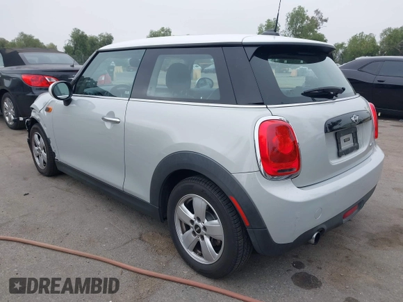2016 MINI Hardtop with VIN WMWXP5C5XG3B76383, listed as a IAAI auction lot 42087668 with 69,290 mi miles and . Bid and sale history available at DreamBid. Image 3.