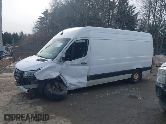2020 Mercedes-Benz Sprinter Cargo with VIN W1Y4ECHYXLP236211, listed as a IAAI auction lot 41705378 with 139,901 mi miles and . Bid and sale history available at carsss.com. Image 13.