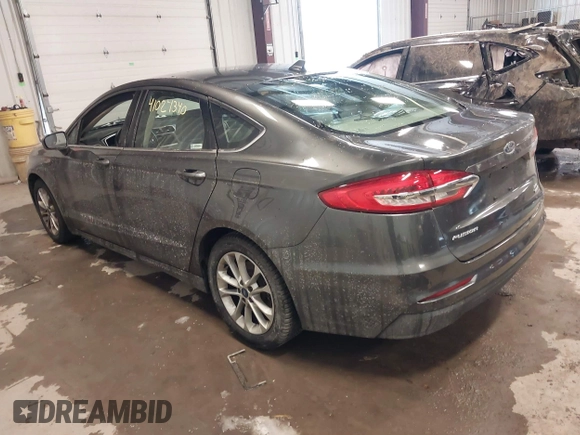 2019 Ford Fusion SE with VIN 3FA6P0HD1KR134313, listed as a IAAI auction lot 41024340 with 134,381 mi miles. Bid and sale history available at carsss.com. Image 3.