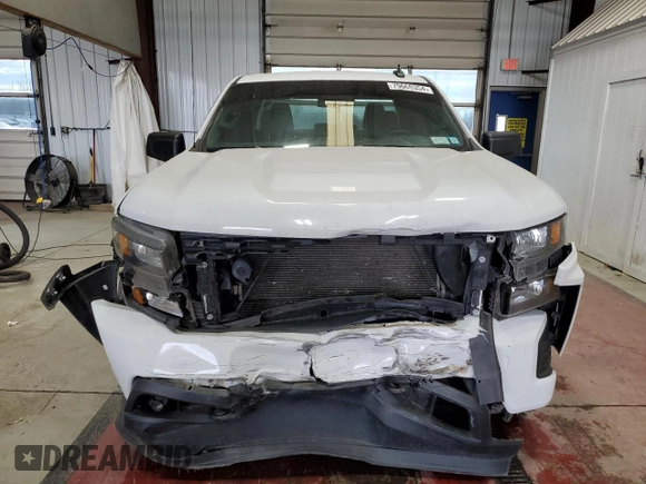 2019 Chevrolet Silverado 1500 Custom with VIN 1GCRYBEH8KZ404690, listed as a Copart auction lot 79660354 with 84,269 mi miles and Salvage Title. Bid and sale history available at DreamBid. Image 5.