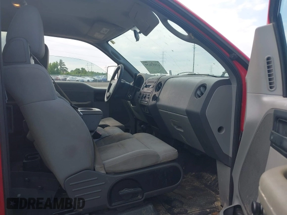 2004 Ford F-150 STX z VIN 1FTRX04W74KD79218, wystawiony jako IAAI lot #42853639 z przebiegiem 197 500 mil mil oraz . Historia ofert i sprzedaży dostępna na DreamBid. Obrazek 5.