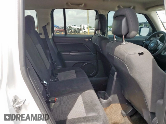 2014 Jeep Patriot Sport with VIN 1C4NJPBB2ED632251, listed as a Copart auction lot 60115685 with 192,268 mi miles and Salvage title. Bid and sale history available at DreamBid. Image 10.