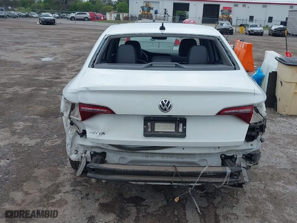 2019 Volkswagen Jetta SEL Premium with VIN 3VWG57BU3KM103807, listed as a IAAI auction lot 41733098 with 68,608 mi miles. Bid and sale history available at carsss.com. Image 16.