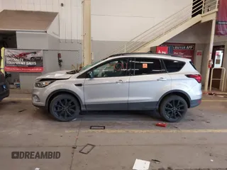 2019 Ford Escape SE z VIN 1FMCU9GD4KUB06392, wystawiony jako IAAI lot #41841682 z przebiegiem 92 488 mil mil oraz . Historia ofert i sprzedaży dostępna na DreamBid. Obrazek 13.