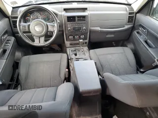 2011 Jeep Liberty Sport Jet z VIN 1J4PN2GK9BW549760, wystawiony jako Copart lot #60338095 z przebiegiem 143 143 mil mil oraz Czysty tytuł • Clean title. Historia ofert i sprzedaży dostępna na DreamBid. Obrazek 8.