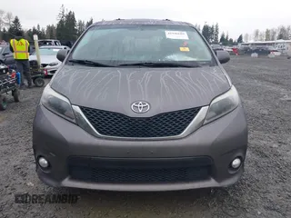 2017 Toyota Sienna SE with VIN 5TDXZ3DC0HS800493, listed as a IAAI auction lot 41946609 with Not Provided miles and . Bid and sale history available at DreamBid. Image 12.