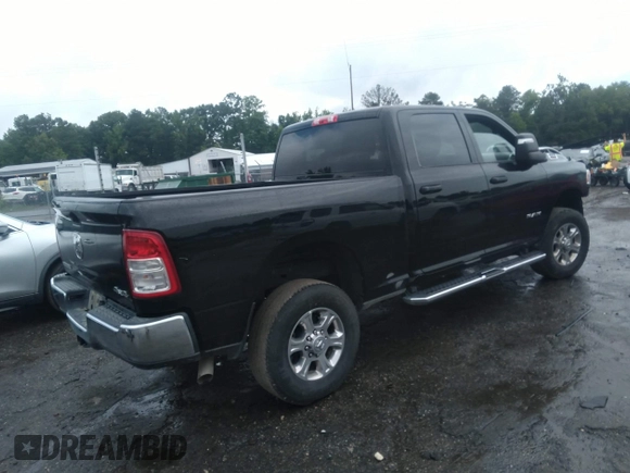 2024 Ram 2500 Big Horn z VIN 3C6UR5DJ6RG303615, wystawiony jako IAAI lot #42648825 z przebiegiem 35 078 mil mil oraz . Historia ofert i sprzedaży dostępna na DreamBid. Obrazek 4.