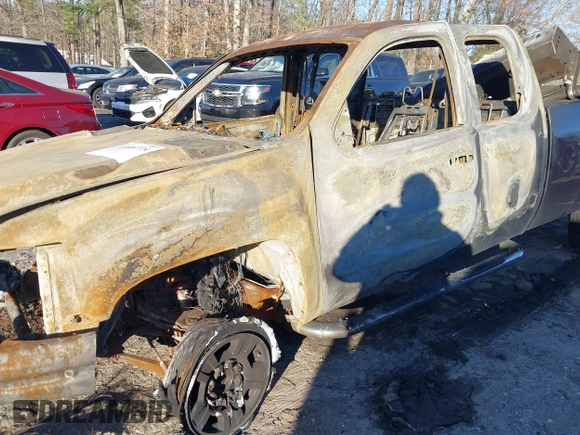 2008 Chevrolet Silverado 3500HD with VIN 1GCHC396X8E148691, listed as a IAAI auction lot 41600724 with Not Provided miles and . Bid and sale history available at DreamBid. Image 6.