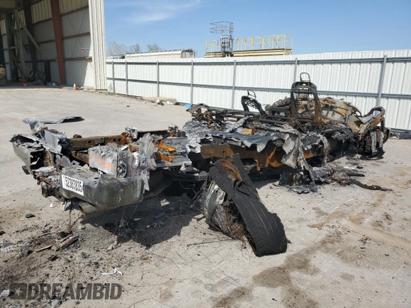2017 Ford F-250 Lariat z VIN 1FT7W2B61HEE56663, wystawiony jako Copart lot #52383835 z przebiegiem Nie podano mil oraz Nie do naprawy • Non repairable. Historia ofert i sprzedaży dostępna na DreamBid. Obrazek 3.
