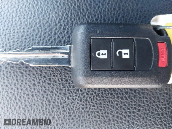 2019 Mitsubishi Outlander ES z VIN JA4AR3AU2KU020205, wystawiony jako IAAI lot #41591784 z przebiegiem 26 336 mil mil oraz . Historia ofert i sprzedaży dostępna na DreamBid. Obrazek 11.