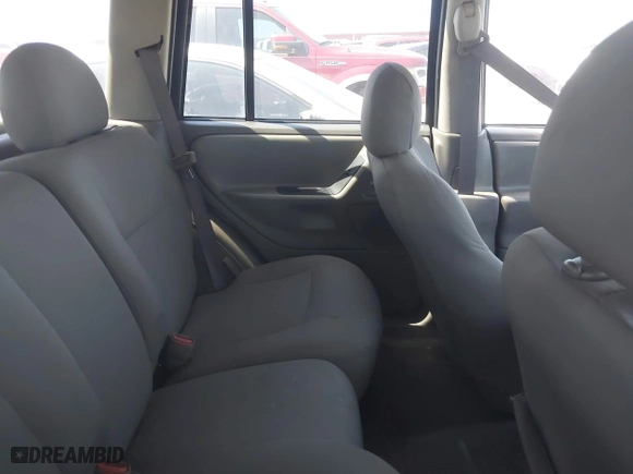 2004 Jeep Grand Cherokee Laredo with VIN 1J4GX48S04C394024, listed as a IAAI auction lot 41982608 with 142,825 mi miles. Bid and sale history available at carsss.com. Image 8.
