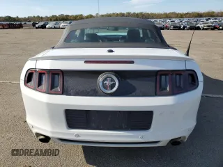 2014 Ford Mustang V6 z VIN 1ZVBP8EMXE5218467, wystawiony jako Copart lot #43163375 z przebiegiem 47 820 mil mil oraz Nie do naprawy • Non repairable. Historia ofert i sprzedaży dostępna na DreamBid. Obrazek 6.