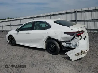 2022 Toyota Camry SE with VIN 4T1G11AK6NU073211, listed as a Copart auction lot 53897755 with 65,443 mi miles and Salvage Title. Bid and sale history available at DreamBid. Image 2.