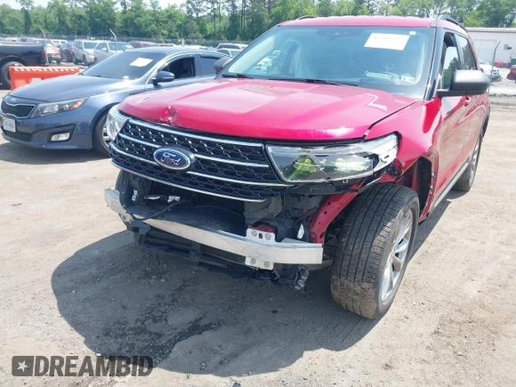 2020 Ford Explorer XLT z VIN 1FMSK8DH8LGC87225, wystawiony jako IAAI lot #42295557 z przebiegiem 110 237 mil mil oraz . Historia ofert i sprzedaży dostępna na DreamBid. Obrazek 6.