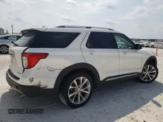 2022 Ford Explorer Platinum with VIN 1FM5K8HC6NGA70335, listed as a Copart auction lot 68748524 with 58,767 mi miles and Salvage Title. Bid and sale history available at carsss.com. Image 3.