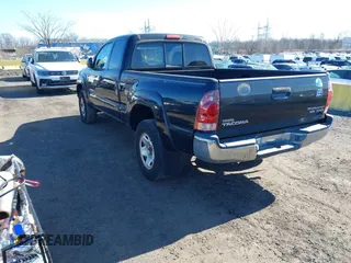 2006 Toyota Tacoma PreRunner z VIN 5TETU62N76Z314606, wystawiony jako IAAI lot #41647446 z przebiegiem 119 769 mil mil oraz . Historia ofert i sprzedaży dostępna na DreamBid. Obrazek 3.