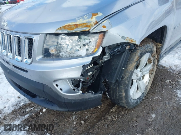 2015 Jeep Compass Sport with VIN 1C4NJDBB1FD206616, listed as a IAAI auction lot 41595052 with 112,836 mi miles. Bid and sale history available at carsss.com. Image 6.