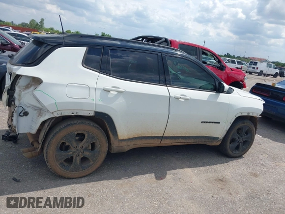 2020 Jeep Compass Latitude z VIN 3C4NJCBB9LT126299, wystawiony jako IAAI lot #42206657 z przebiegiem 60 550 mil mil oraz . Historia ofert i sprzedaży dostępna na DreamBid. Obrazek 14.