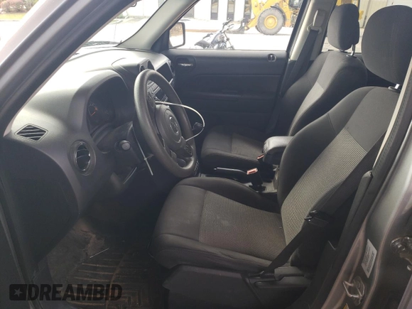 2015 Jeep Patriot Altitude with VIN 1C4NJPBA6FD386815, listed as a Copart auction lot 73040414 with 154,229 mi miles and Clean Title. Bid and sale history available at DreamBid. Image 7.
