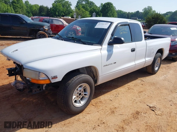 2000 Dodge Dakota z VIN 1B7GL22X6YS732984, wystawiony jako IAAI lot #42261357 z przebiegiem 77 615 mil mil oraz . Historia ofert i sprzedaży dostępna na DreamBid. Obrazek 2.