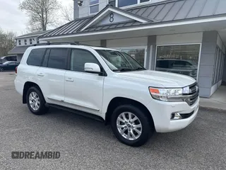 2016 Toyota Land Cruiser z VIN JTMCY7AJ4G4037285, wystawiony jako IAAI lot #42158243 z przebiegiem 195 028 mil mil oraz . Historia ofert i sprzedaży dostępna na DreamBid. Obrazek 1.