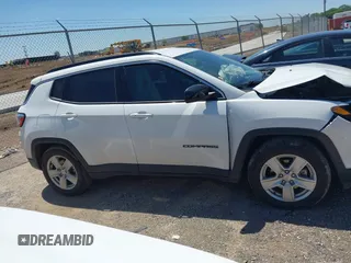 2022 Jeep Compass Latitude с VIN 3C4NJCBB4NT210839, выставлен на аукционе IAAI как лот 42085461 с пробегом 27 638 миль миль и . История ставок и продаж доступна на DreamBid. Изображение 13.
