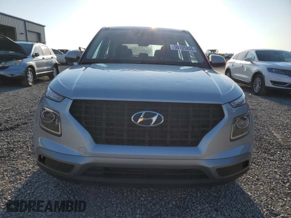 2022 Hyundai Venue SE with VIN KMHRB8A3XNU197179, listed as a Copart auction lot 50105935 with 21,350 mi miles and Salvage Title. Bid and sale history available at DreamBid. Image 5.