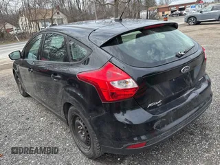 2014 Ford Focus SE with VIN 1FADP3K25EL200882, listed as a Copart auction lot 54733815 with 152,377 mi miles and Clean Title. Bid and sale history available at carsss.com. Image 3.