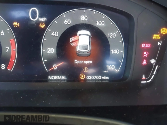 2025 Acura Integra w/A-Spec Package with VIN 19UDE4H34SA005757, listed as a IAAI auction lot 42329881 with 30,700 mi miles and . Bid and sale history available at DreamBid. Image 7.