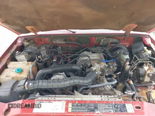 2001 Ford Ranger XL z VIN 1FTYR14V11TA96676, wystawiony jako IAAI lot #42387906 z przebiegiem 200 941 mil mil oraz . Historia ofert i sprzedaży dostępna na DreamBid. Obrazek 10.