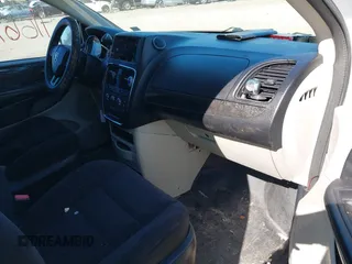 2014 Ram Cargo Van Tradesman with VIN 2C4JRGAG2ER353111, listed as a IAAI auction lot 41667424 with 200,798 mi miles. Bid and sale history available at carsss.com. Image 5.