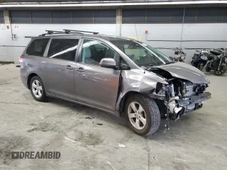 2011 Toyota Sienna LE AAS z VIN 5TDKK3DC2BS064579, wystawiony jako Copart lot #56754655 z przebiegiem 187 387 mil mil oraz Czysty tytuł • Clean title. Historia ofert i sprzedaży dostępna na DreamBid. Obrazek 4.