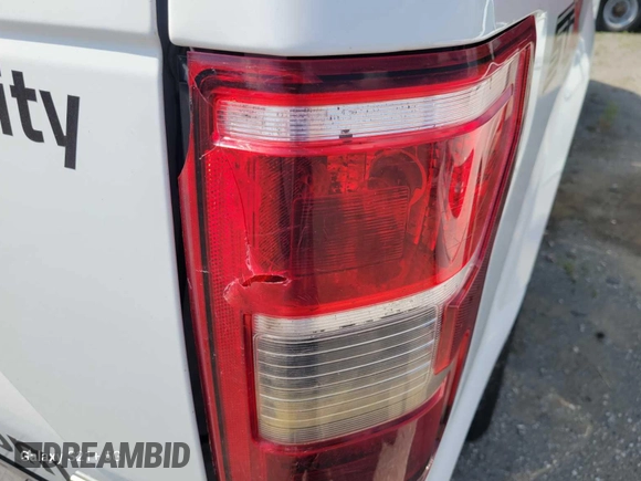 2018 Ford F-150 XL with VIN 1FTEW1EP4JFD92026, listed as a IAAI auction lot 42789903 with 23,821 mi miles and . Bid and sale history available at DreamBid. Image 13.