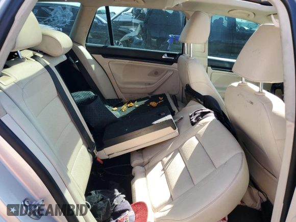 2011 Volkswagen Jetta SportWagen TDI with VIN 3VWPL7AJ2BM661581, listed as a Copart auction lot 69187924 with 133,097 mi miles and Salvage Title. Bid and sale history available at carsss.com. Image 11.