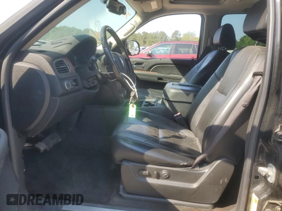 2007 Chevrolet Suburban LTZ with VIN 3GNFC16087G129261, listed as a Copart auction lot 53371595 with 159,138 mi miles and Salvage title. Bid and sale history available at DreamBid. Image 7.