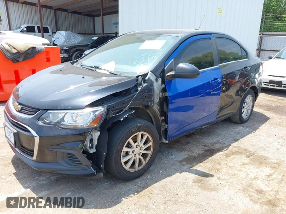 2018 Chevrolet Sonic LT z VIN 1G1JD5SH7J4119014, wystawiony jako IAAI lot #42320707 z przebiegiem 88 296 mil mil oraz . Historia ofert i sprzedaży dostępna na DreamBid. Obrazek 16.