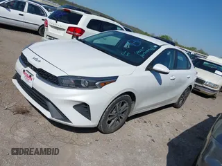 2022 Kia Forte LXS z VIN 3KPF24AD1NE479654, wystawiony jako IAAI lot #41950997 z przebiegiem 71 168 mil mil oraz . Historia ofert i sprzedaży dostępna na DreamBid. Obrazek 17.