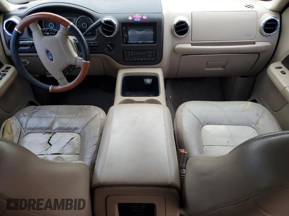 2006 Ford Expedition Eddie Bauer with VIN 1FMFU18586LA40575, listed as a Copart auction lot 85421094 with 194,298 mi miles and Clean Title. Bid and sale history available at carsss.com. Image 8.