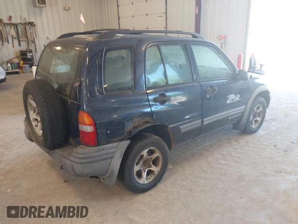 2002 Chevrolet Tracker ZR2 with VIN 2CNBJ734X26952345, listed as a IAAI auction lot 42577990 with 195,007 mi miles and . Bid and sale history available at DreamBid. Image 4.