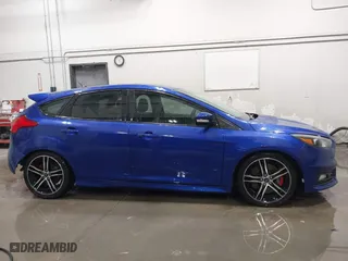 2015 Ford Focus ST with VIN 1FADP3L98FL321600, listed as a IAAI auction lot 40489832 with 91,762 mi miles. Bid and sale history available at carsss.com. Image 14.