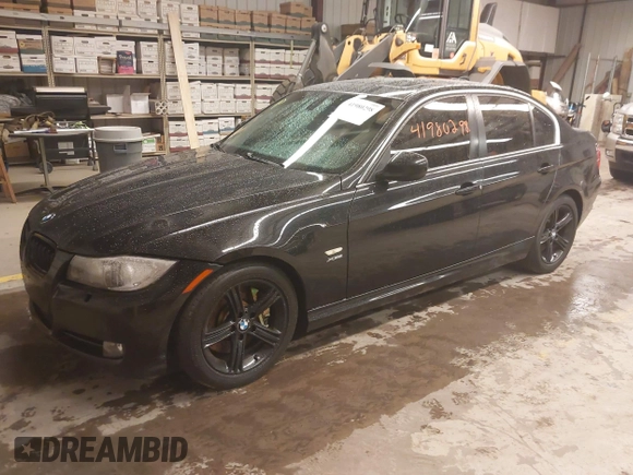 2009 BMW 3 Series 335i xDrive z VIN WBAPL33519A406632, wystawiony jako IAAI lot #41980298 z przebiegiem 197 581 mil mil oraz . Historia ofert i sprzedaży dostępna na DreamBid. Obrazek 2.