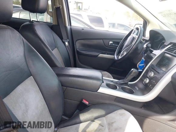 2013 Ford Edge SEL with VIN 2FMDK3J96DBA04984, listed as a IAAI auction lot 41801312 with 261,000 mi miles. Bid and sale history available at carsss.com. Image 5.