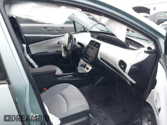 2018 Toyota Prius Two with VIN JTDKBRFU4J3065886, listed as a IAAI auction lot 42011368 with Not Provided miles and . Bid and sale history available at carsss.com. Image 5.