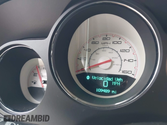 2014 Dodge Challenger R/T Plus z VIN 2C3CDYBT1EH177266, wystawiony jako IAAI lot #41798977 z przebiegiem 109 489 mil mil oraz . Historia ofert i sprzedaży dostępna na DreamBid. Obrazek 16.