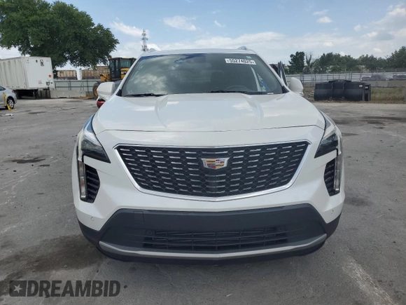 2020 Cadillac XT4 FWD Premium Luxury z VIN 1GYFZCR4XLF005029, wystawiony jako Copart lot #55274025 z przebiegiem 50 550 mil mil oraz Szkoda całkowita • Salvage title. Historia ofert i sprzedaży dostępna na DreamBid. Obrazek 5.