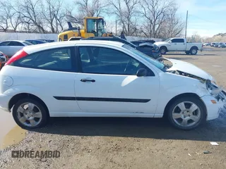 2003 Ford Focus ZX3 с VIN 3FAFP31333R106050, выставлен на аукционе IAAI как лот 41659209 с пробегом 116 753 миль миль и . История ставок и продаж доступна на DreamBid. Изображение 14.